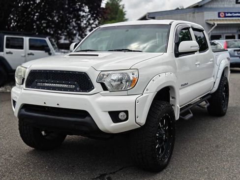 Used 2015 Toyota Tacoma 4x4 Double Cab w/ TRD Sport Package image 3