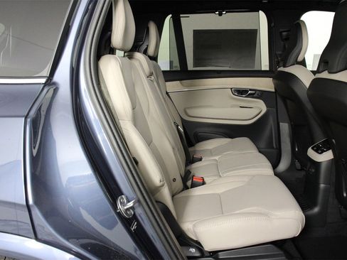 New 2026 Volvo XC90 T8 Ultra image 11