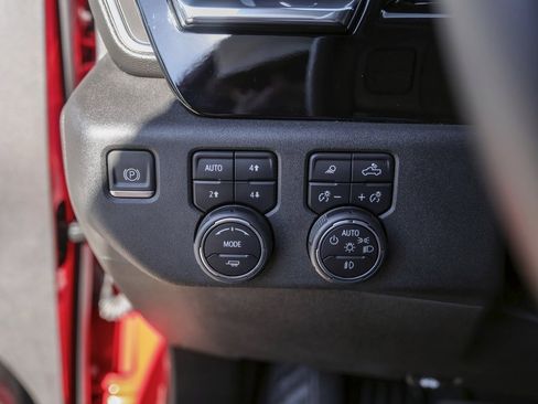 Used 2024 Chevrolet Silverado 3500 LTZ w/ LTZ Convenience Package image 18