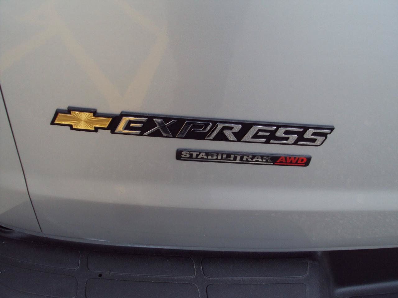Used 2013 Chevrolet Express 1500 LT w/ LT Preferred Equipment Group AWD/4WD image 34