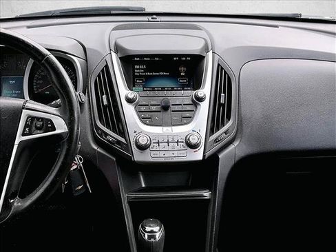 Used 2017 Chevrolet Equinox LT w/ Convenience Package FWD image 8
