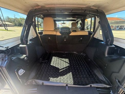 Used 2018 Jeep Wrangler Unlimited Sahara w/ LED Lighting Group image 13