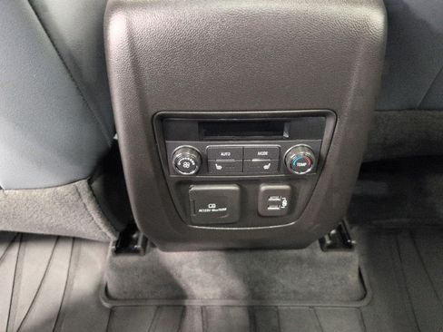 Used 2024 Buick Enclave Premium w/ Experience Buick Package AWD/4WD image 22