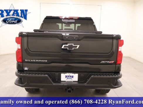 Used 2024 Chevrolet Silverado 1500 ZR2 image 4