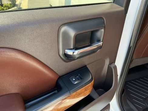 Used 2017 Chevrolet Silverado 1500 High Country image 21