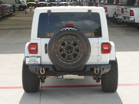 Used 2022 Jeep Wrangler Unlimited Rubicon w/ Trailer Tow Package AWD/4WD image 4