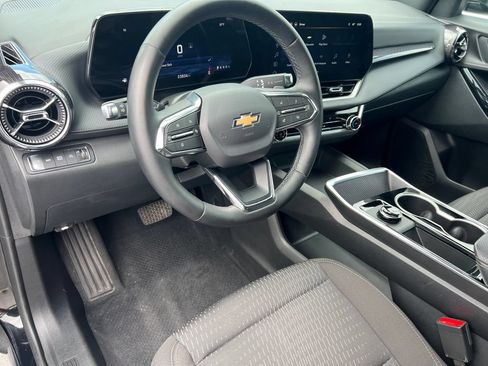 Used 2026 Chevrolet Equinox LT AWD/4WD image 19