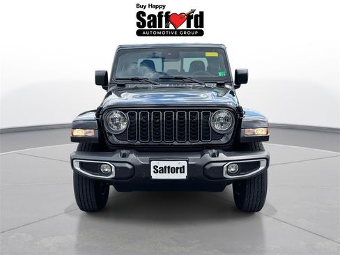 Used 2025 Jeep Gladiator Sport image 7