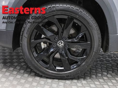 Used 2022 Volkswagen Taos SE AWD/4WD image 31