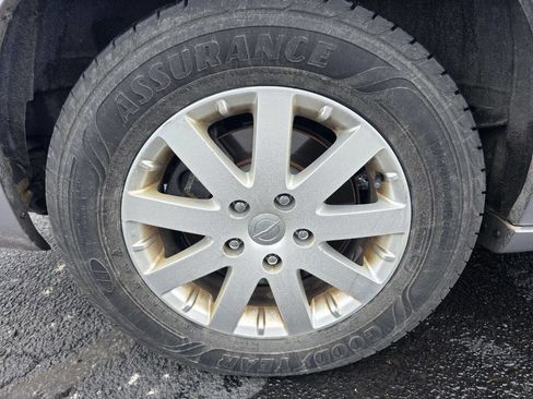 Used 2016 Chrysler Town & Country Touring image 25