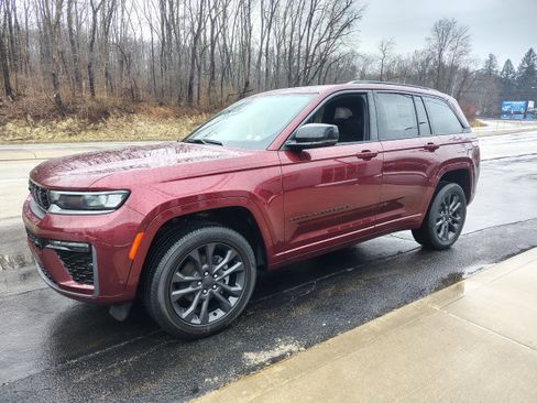 New 2026 Jeep Grand Cherokee Limited AWD/4WD image 7