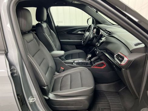 Used 2023 Chevrolet TrailBlazer RS w/ Convenience Package image 21
