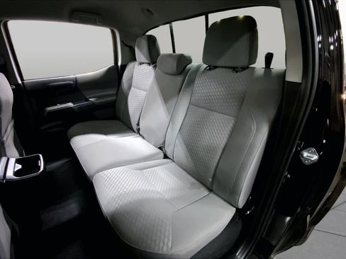 Certified 2023 Toyota Tacoma SR5 AWD/4WD image 21
