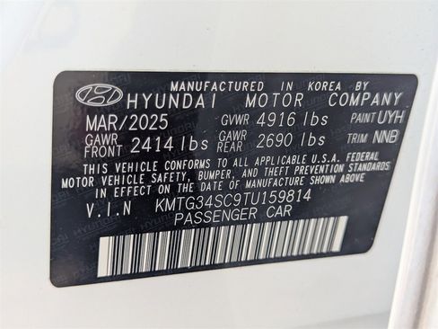 Used 2026 Genesis G70 2.5T Prestige image 29