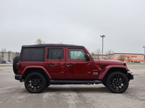 Used 2021 Jeep Wrangler Unlimited Sahara w/ Cold Weather Group image 4
