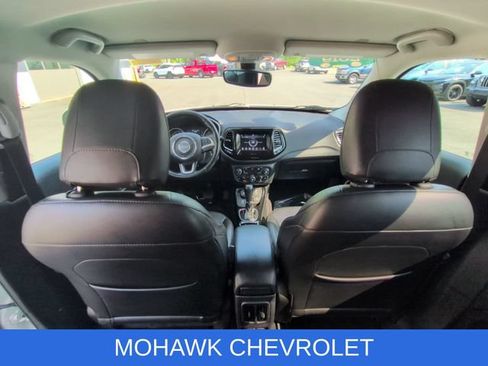 Used 2019 Jeep Compass Latitude AWD/4WD image 21
