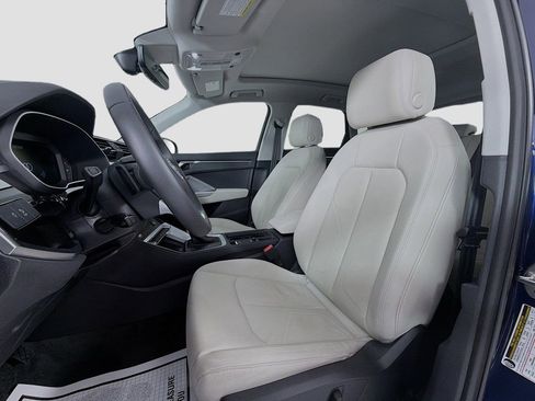 Certified 2025 Audi Q3 2.0T Premium Plus w/ Premium Plus Package image 21