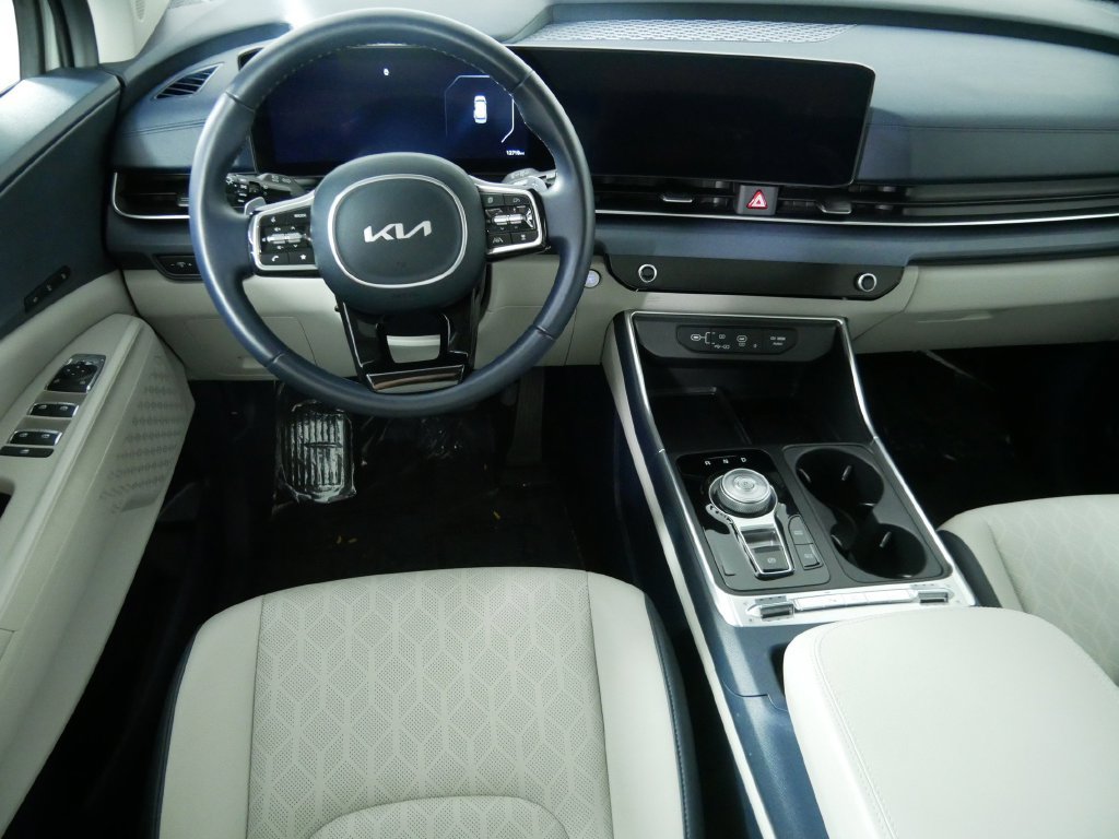 Used 2026 Kia Carnival SX FWD image 23