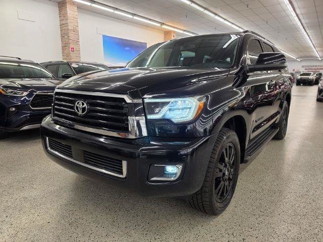 Used 2018 Toyota Sequoia TRD Sport AWD/4WD image 2