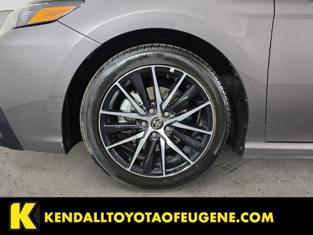 Used 2022 Toyota Camry SE FWD image 9