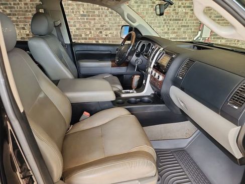 Used 2011 Toyota Tundra Limited w/ Platinum Pkg image 13