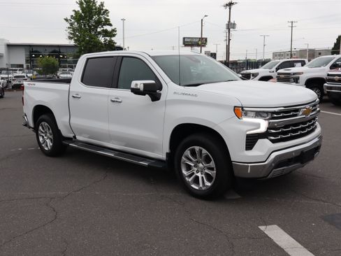 Used 2023 Chevrolet Silverado 1500 LTZ AWD/4WD image 2