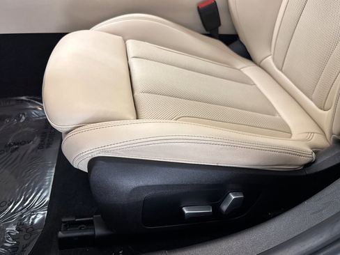 Certified 2023 BMW 330i Sedan w/ Driving Assistance Package image 15