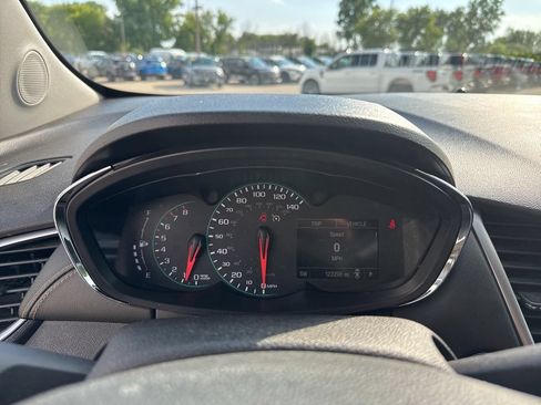 Used 2017 Chevrolet Trax LT w/ Driver Confidence Package AWD/4WD image 13