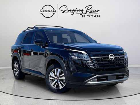 New 2026 Nissan Pathfinder SL FWD image 1