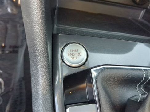 Certified 2024 Volkswagen Tiguan SE R-Line image 32