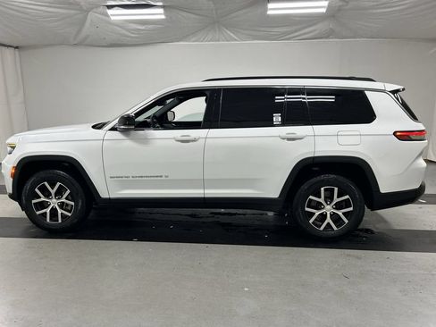 Used 2025 Jeep Grand Cherokee L Limited w/ Trailer Tow Package AWD/4WD image 6