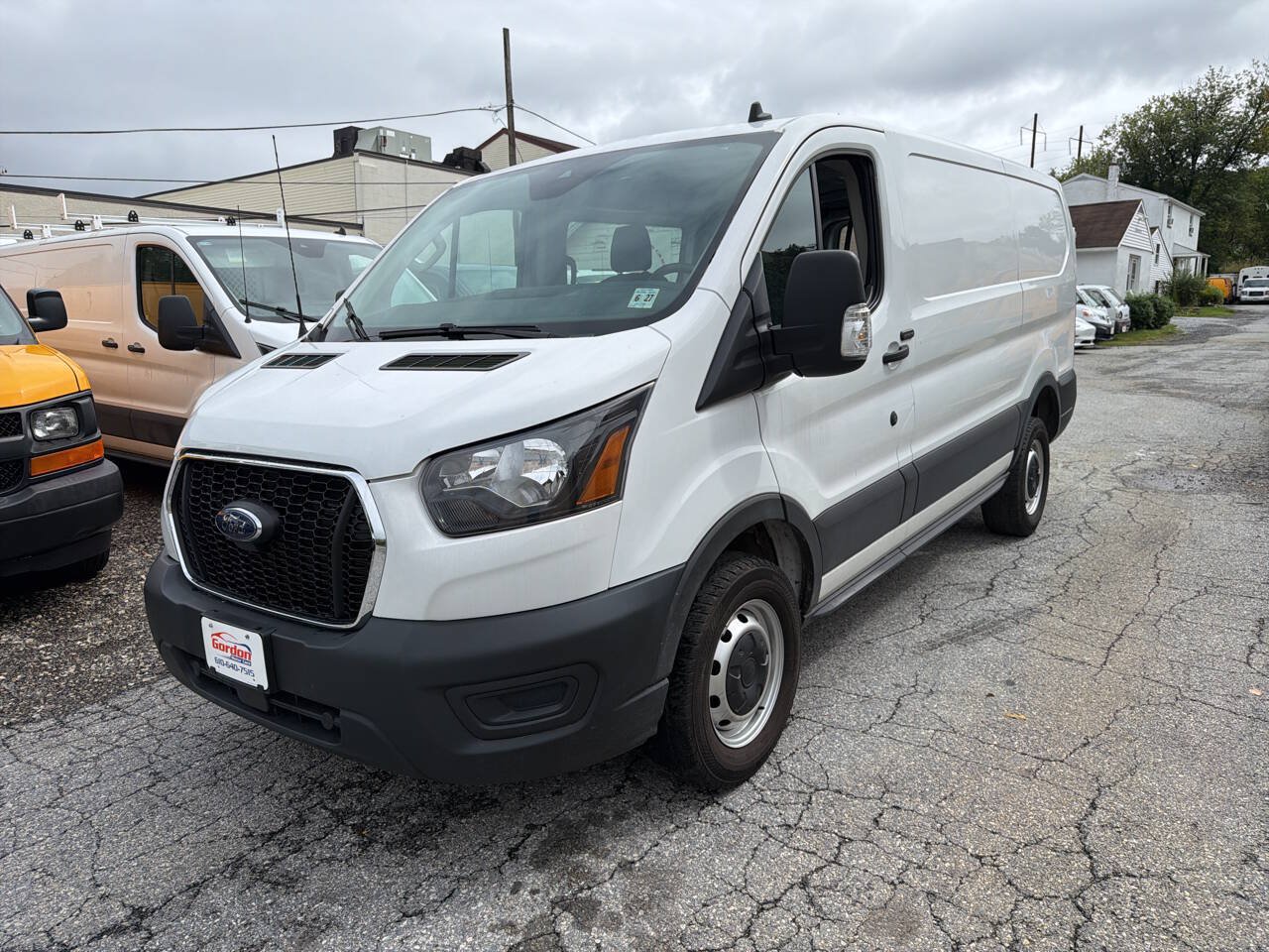 Used 2022 Ford Transit 250 Low Roof RWD image 3