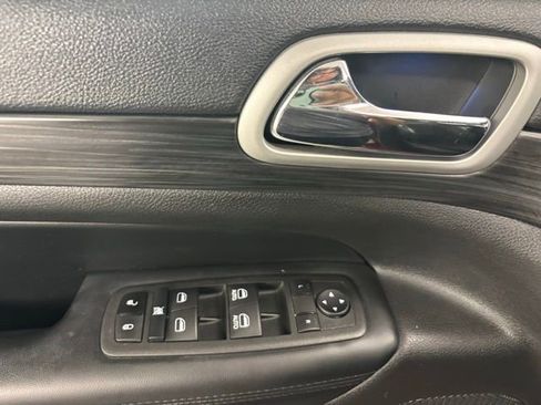 Used 2022 Jeep Grand Cherokee Laredo X RWD image 21