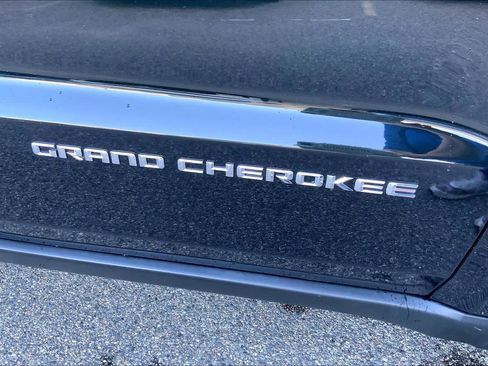 Used 2014 Jeep Grand Cherokee Limited w/ Luxury Group II AWD/4WD image 10