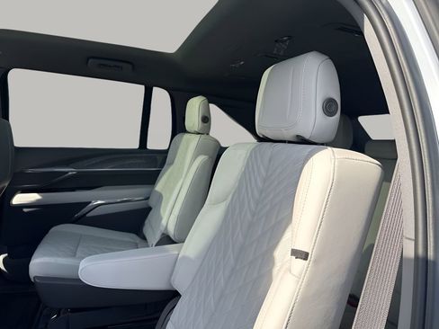 New 2026 Cadillac Escalade IQ Luxury 1 image 18