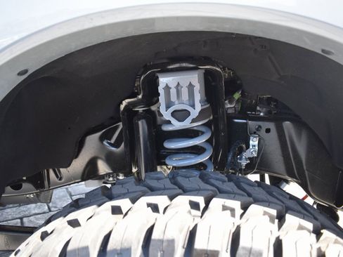 Used 2025 Ford F450 Lariat w/ FX4 Off-Road Package image 6