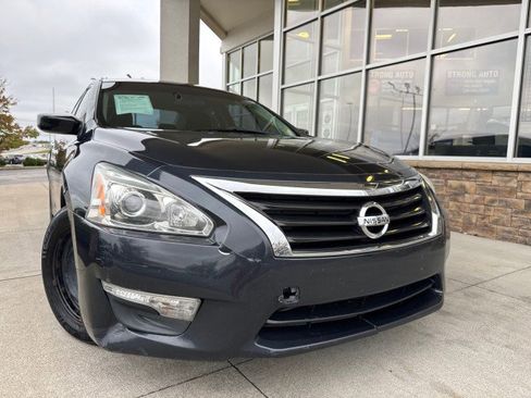 Used 2014 Nissan Altima 2.5 S image 1