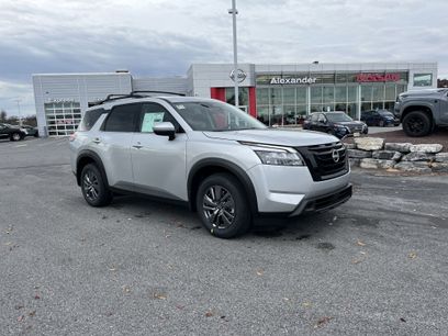 New 2025 Nissan Pathfinder SV w/ SV Premium Package