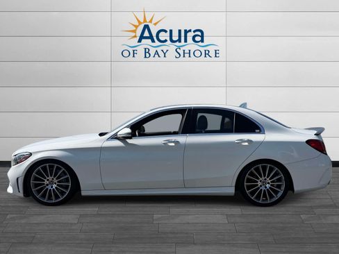 Used 2019 Mercedes-Benz C 300 4MATIC Sedan image 2
