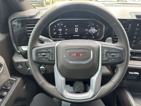 Used 2026 GMC Sierra 1500 SLT image 17