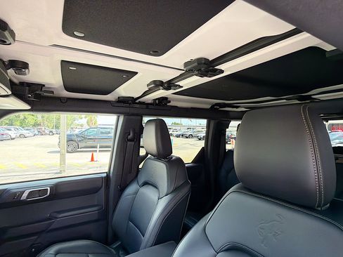 Used 2025 Ford Bronco Badlands AWD/4WD image 25