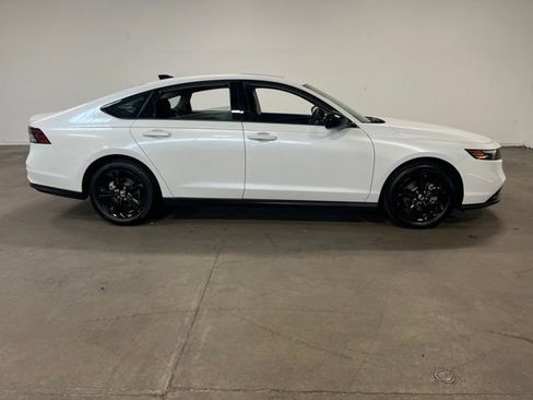 Used 2025 Honda Accord SE image 2