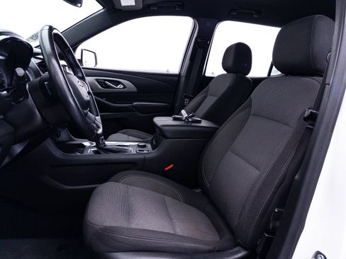 Used 2023 Chevrolet Traverse LT w/ LPO, Cargo Package FWD image 17