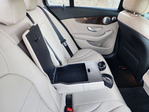 Used 2017 Mercedes-Benz C 300 4MATIC Sedan image 32