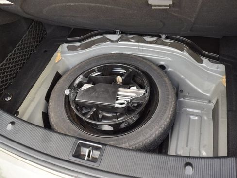 Used 2010 Mercedes-Benz E 550 Coupe image 80