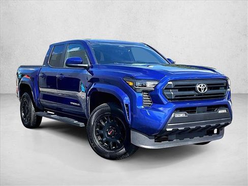 Used 2025 Toyota Tacoma SR5 RWD image 12