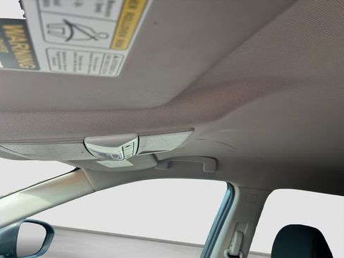 Used 2023 Nissan Rogue S FWD image 11