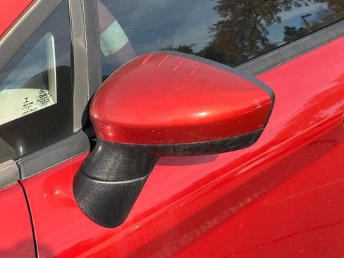 Used 2019 Ford Fiesta SE image 9