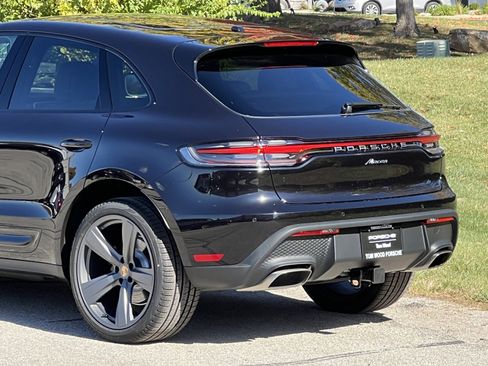 New 2026 Porsche Macan image 9