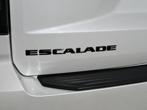 Used 2025 Cadillac Escalade Sport Platinum AWD/4WD image 23